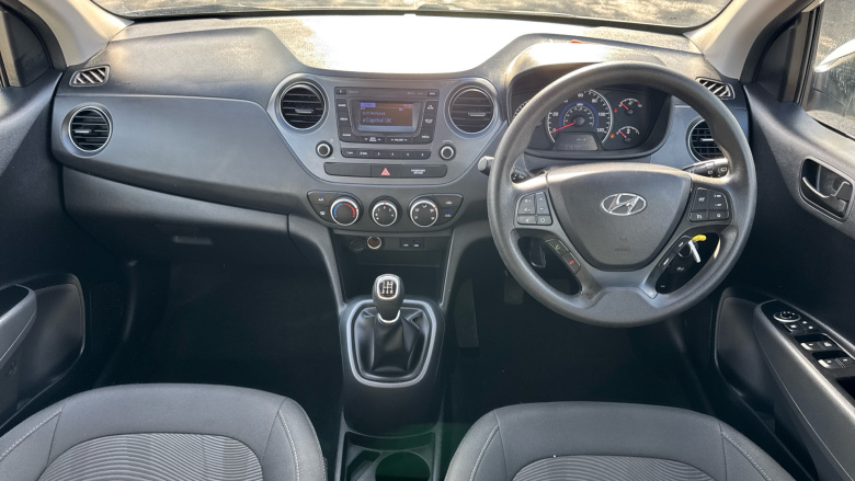 Hyundai i10 1.0 SE 5dr Petrol Hatchback
